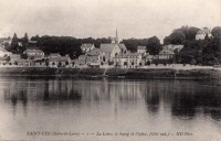 Saint-Cyr-sur-Loire - La Loire, le bourg et l'église.