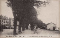 Saint-Cyr-sur-Loire - Quai de Portillon et gare des tramways.