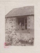 Saint-Cyr-sur-Loire - La Béchellerie - Anatole France à la fenêtre du Fournil - Photographie originale prise par Jacques Lion le 30 juin 1923.
