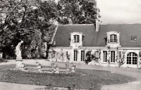 Saint-Cyr-sur-Loire - La Béchellerie, côté cour.