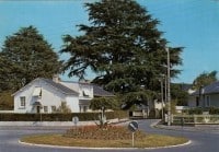 Saint-Cyr-sur-Loire - Place Cousseau.