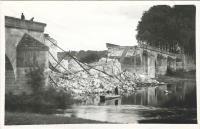 Saint-Cyr-sur-Loire - Destruction du pont de la Motte ou viaduc Saint-Cosme, miné par les allemands le 22 août 1944 - carte photo.